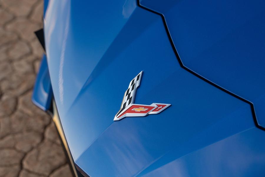 Логотип Chevrolet Corvette Stingray (C8) 2020 года  (NA) (фото 7 из 42)